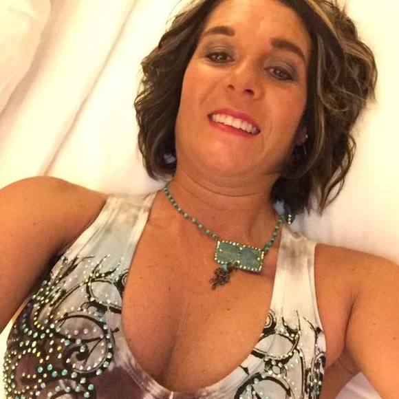 Meet your Posher, Lorie - Picture 1 of 1